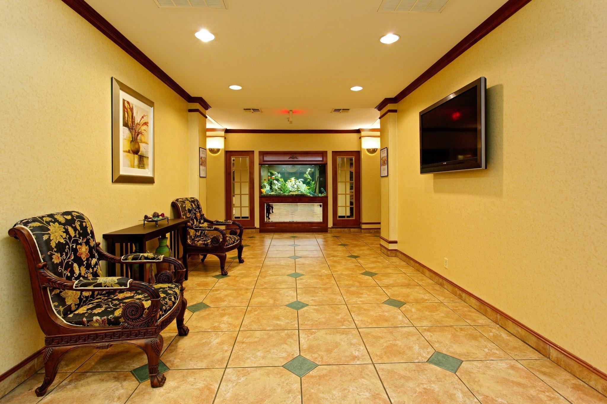 Holiday Inn Express Crockett Interior photo